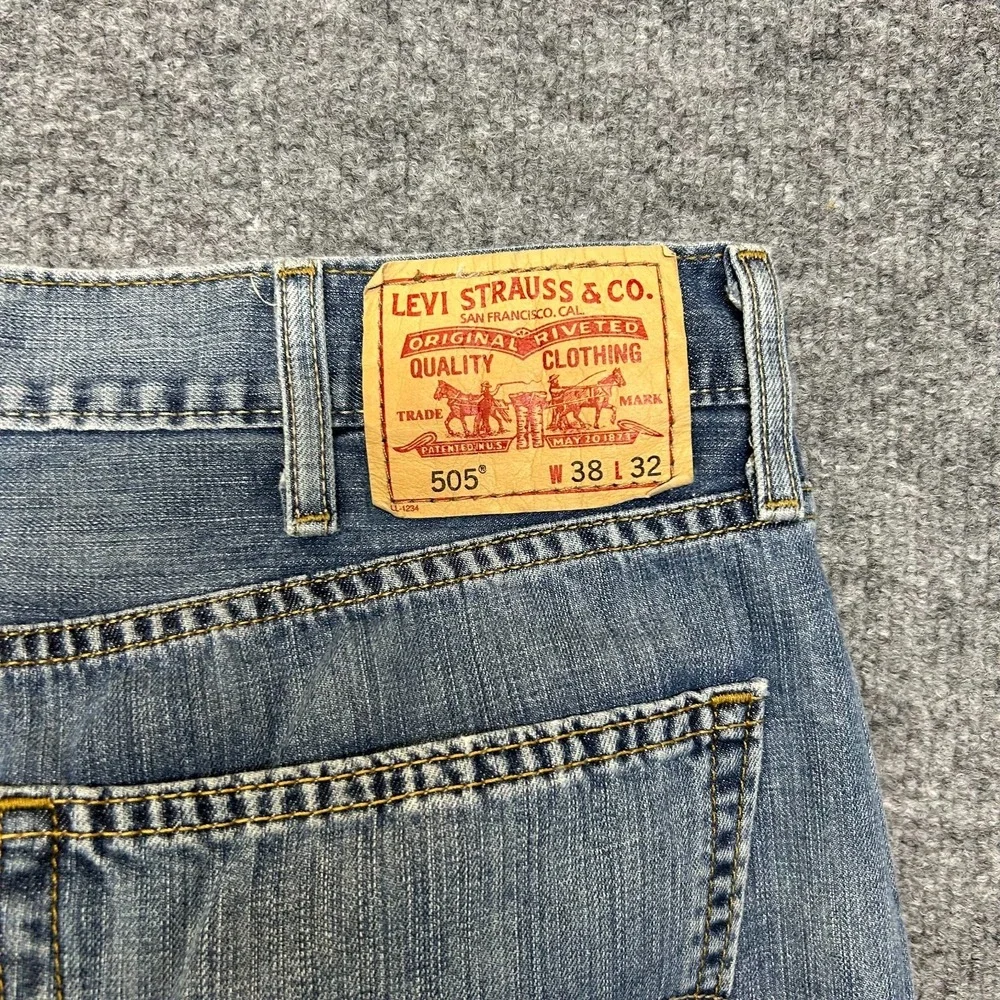 Levi's 505 Straight Fit Jeans Men's Blue Denim Cotton‎ Pockets Zip Fly - 37X31.5